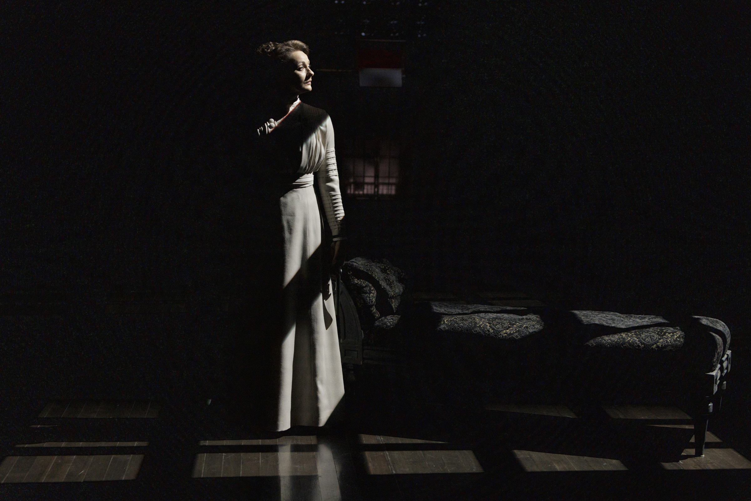 Stratford Festival review: Hedda Gabler offers a disturbing look inside the mind of an unfulfilled woman